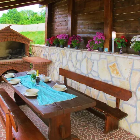 Fjolla - Lbn437 Labin (Istria)